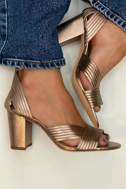 SANDALLES ÉLÉGANTES AVEC BRIDES